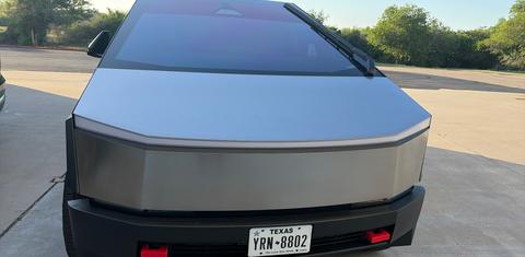 Tesla Cybertruck 2026