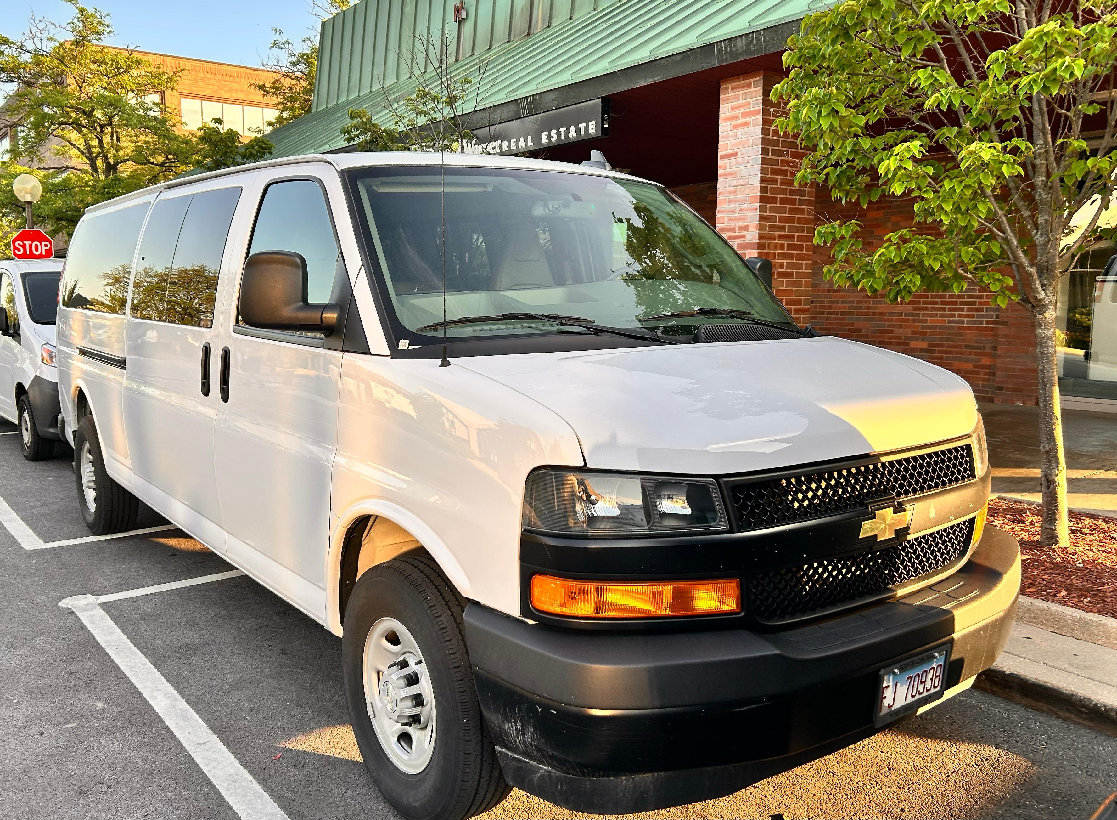 Chevrolet Express 2022 in La Grange, IL