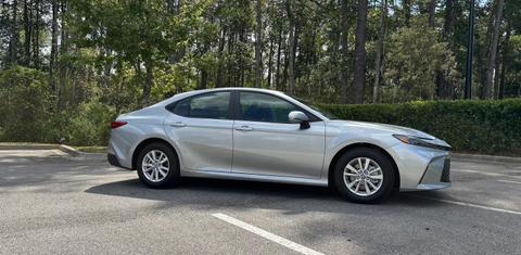 Toyota Camry Hybrid 2025