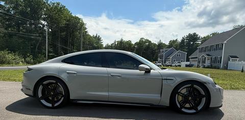 Porsche Taycan 2022