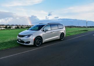 Chrysler Pacifica car