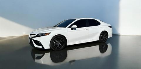 Toyota Camry 2021
