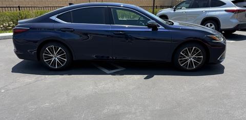 Lexus ES 2025