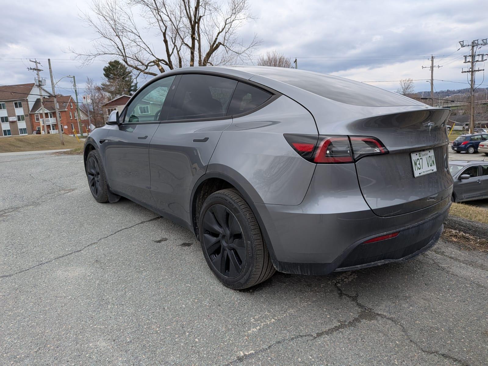 Tesla Model Y 2025 in Sherbrooke, QC