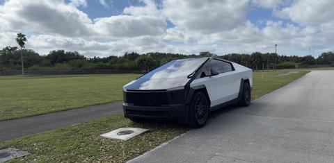 Tesla Cybertruck 2024