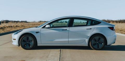 Tesla Model 3 2023