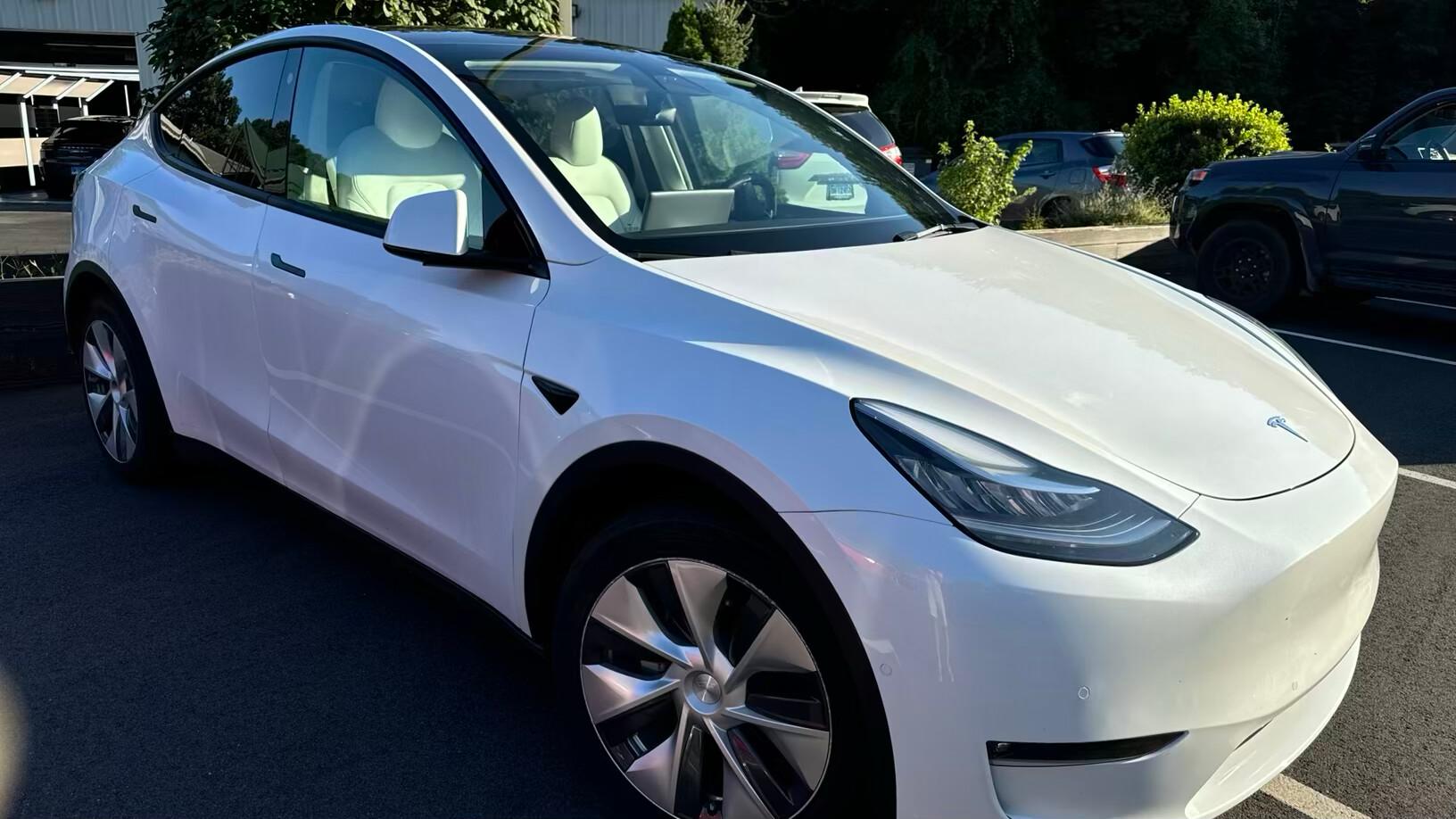 Tesla Model Y 2022 in Branford, CT