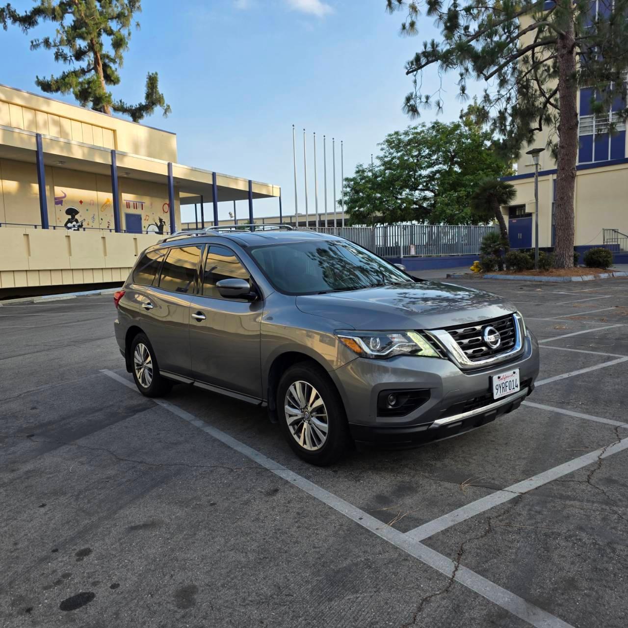 Nissan Pathfinder 2019 in Los Angeles, CA