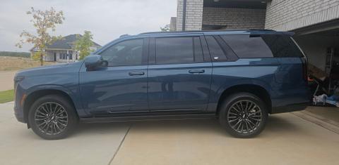 Cadillac Escalade ESV 2025