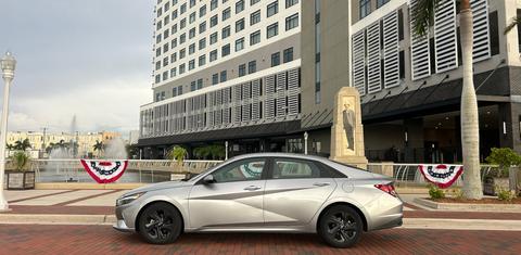 Hyundai Elantra 2022