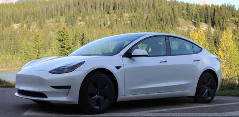 Tesla Model 3 2022