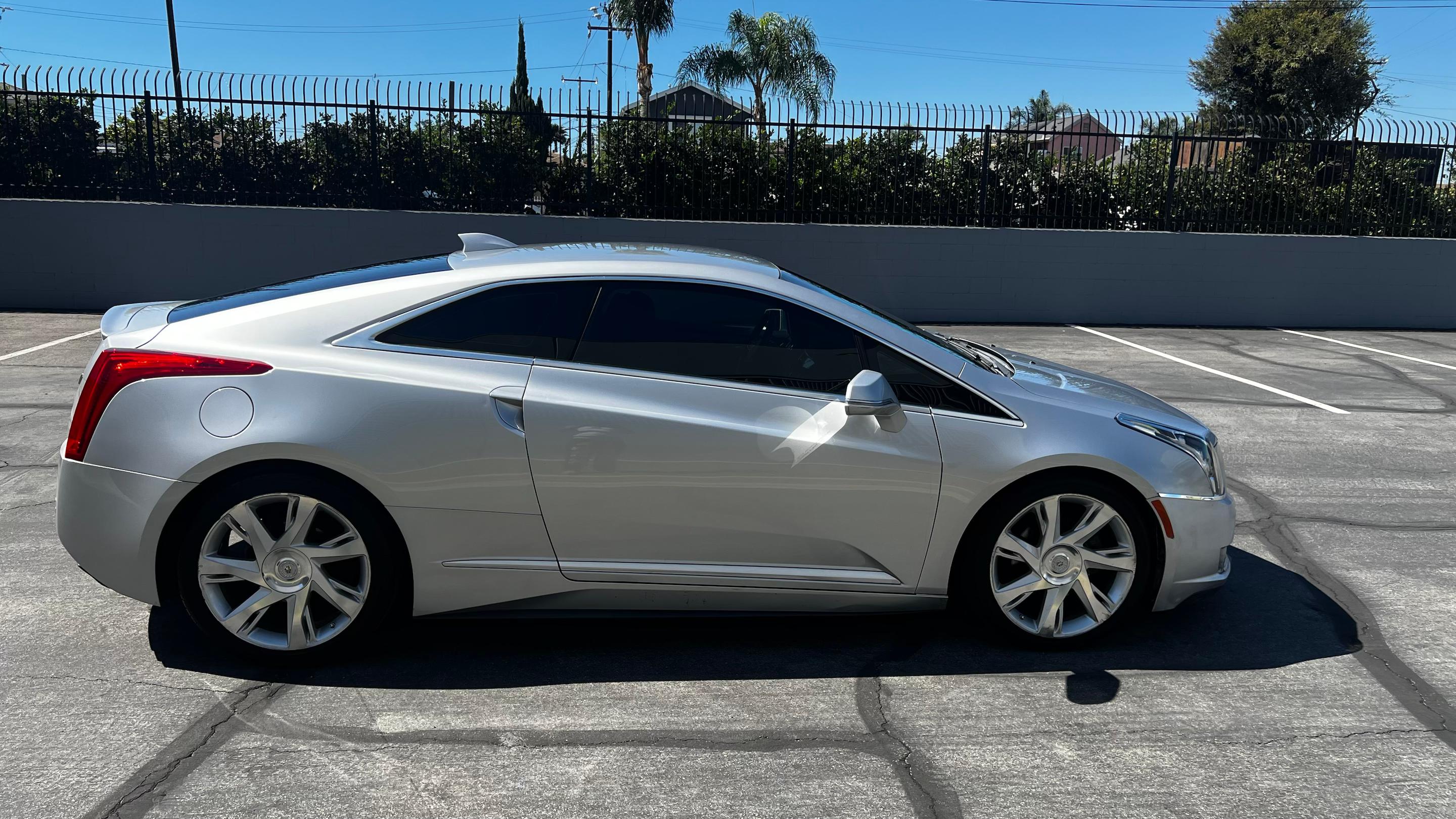 Cadillac ELR 2014 in Los Angeles, CA