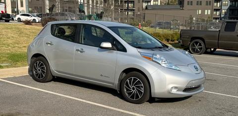 Nissan LEAF 2015