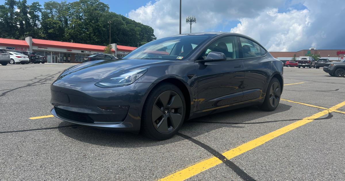 Tesla Model 3 2023 rental in Coraopolis, PA by Jonathan G. Turo