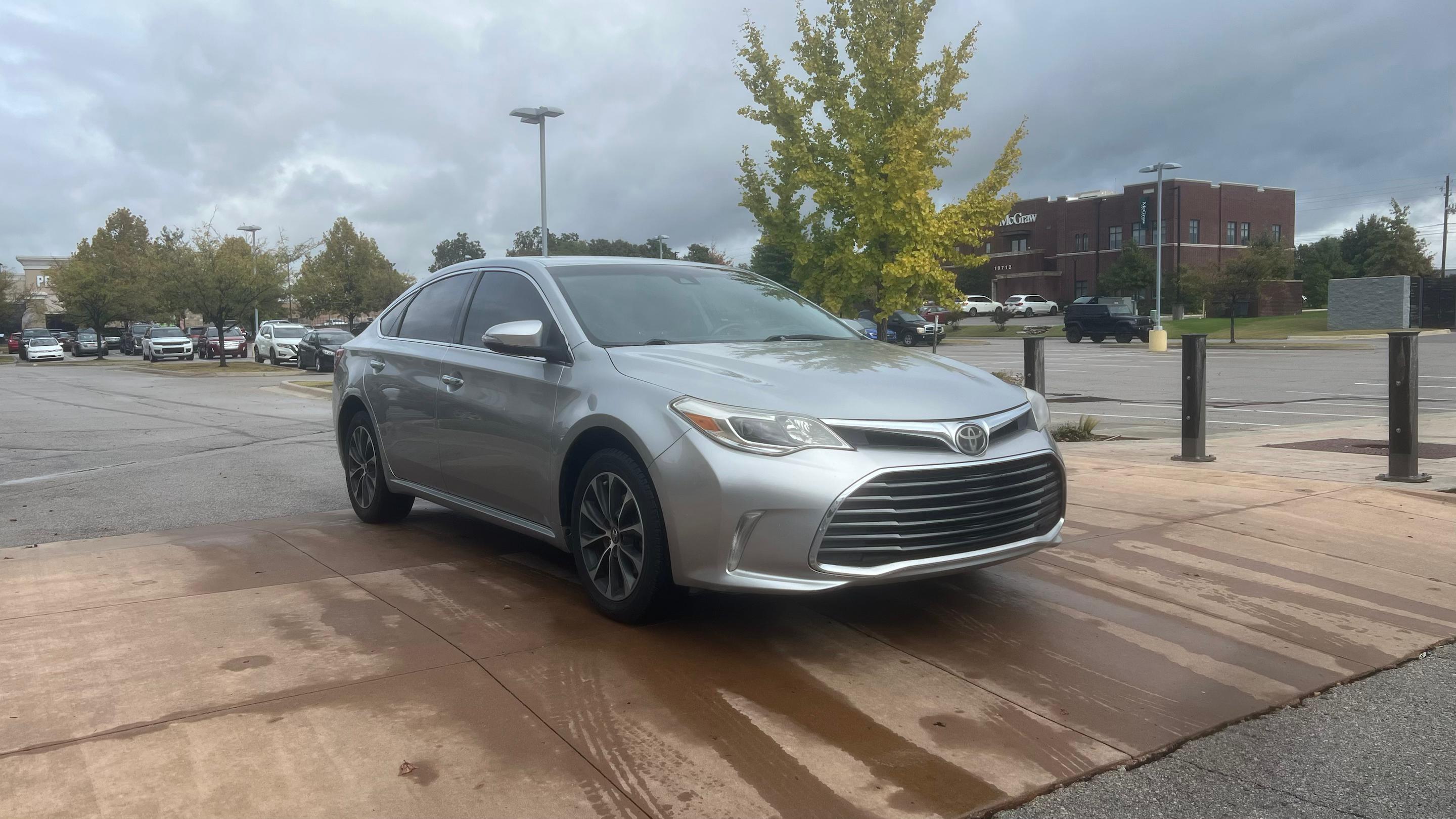 Toyota Avalon 2018 in Tulsa, OK