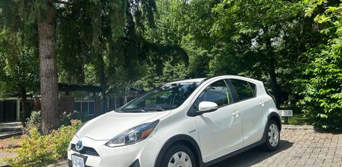 Toyota Prius c 2018