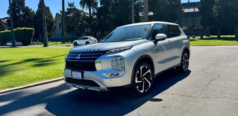Mitsubishi Outlander Plug-In Hybrid 2025