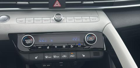 Hyundai Elantra Hybrid 2025