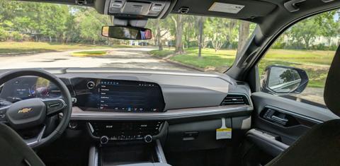 Chevrolet Suburban 2025