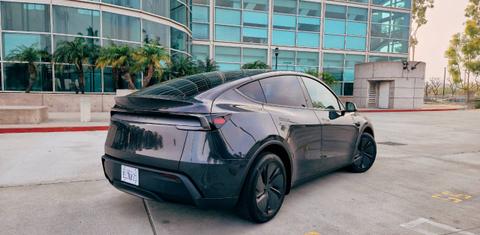 Tesla Model Y 2026