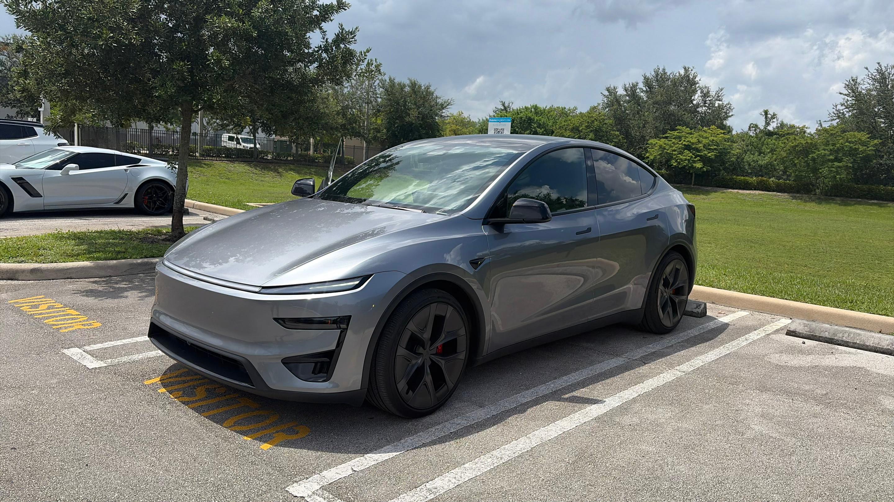 Tesla Model Y 2026 in Miami Gardens, FL