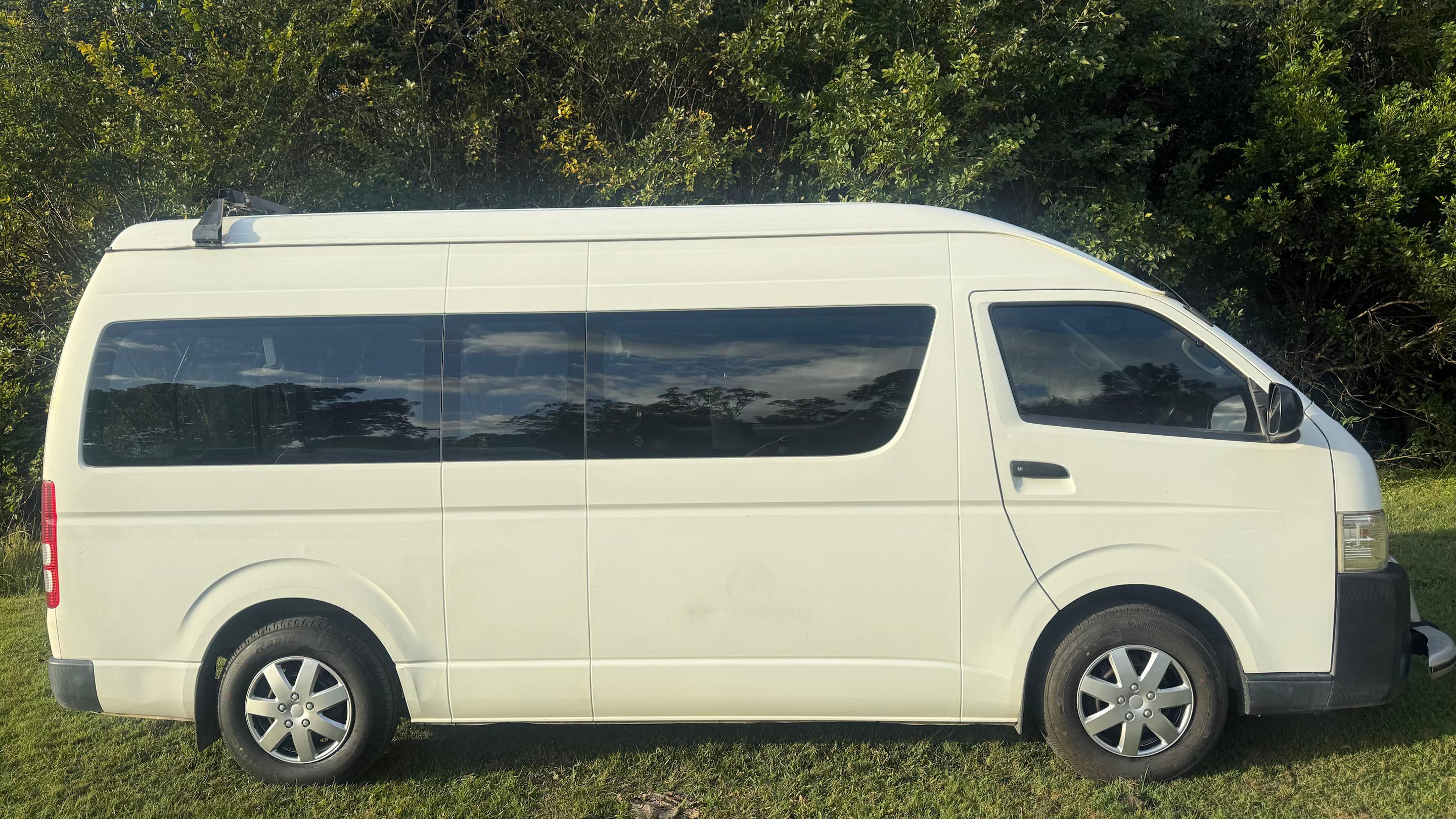 Toyota HIACE 2016 in Closeburn
