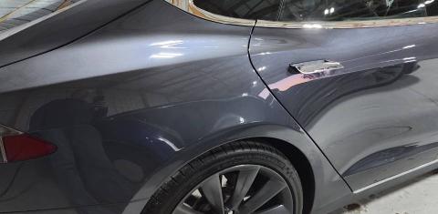 Tesla Model S 2015