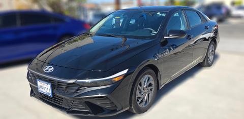 Hyundai Elantra 2024
