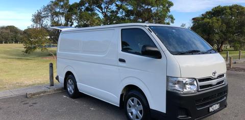 Toyota HIACE 2013