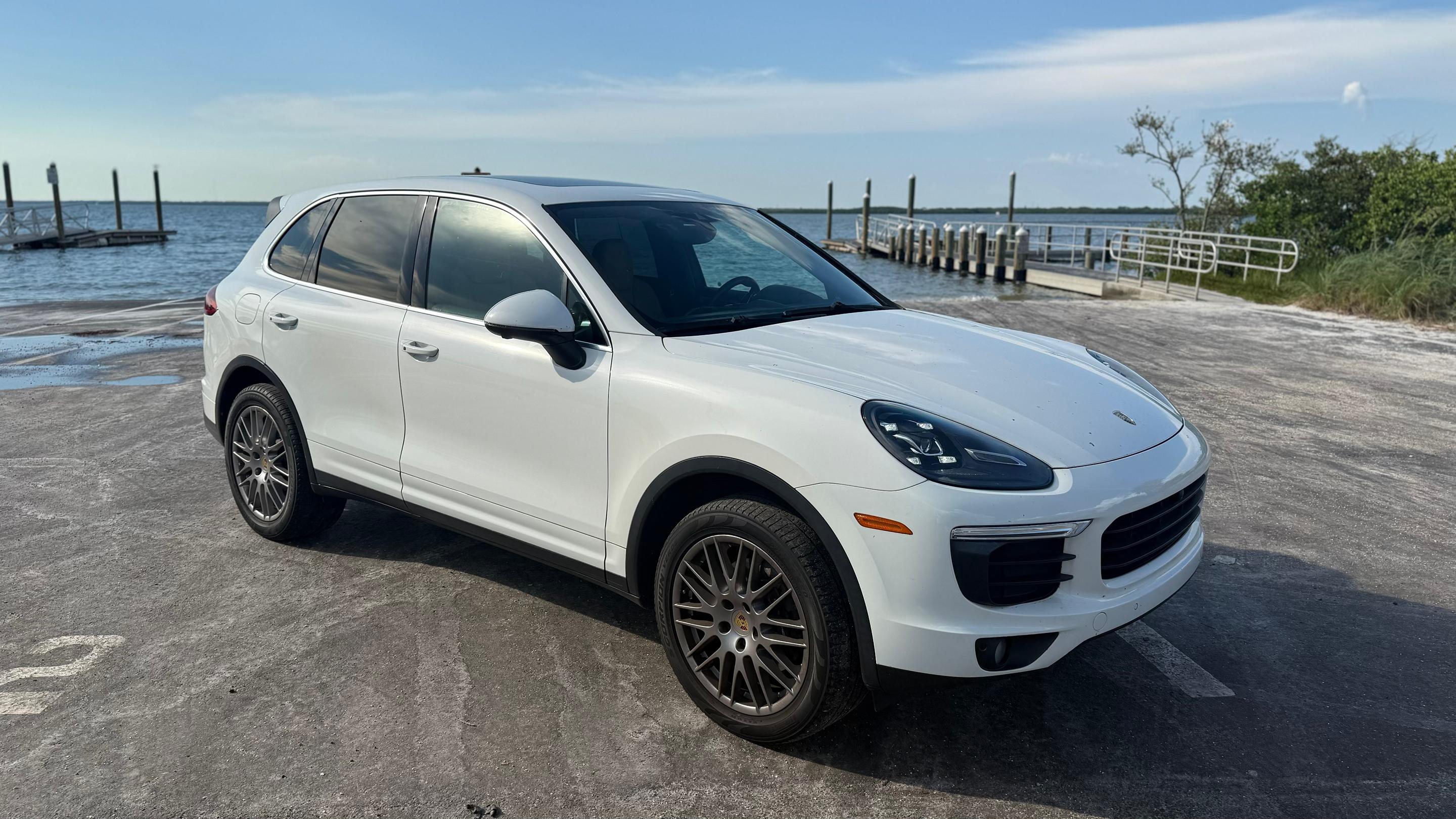 Porsche Cayenne 2016 in Tampa, FL