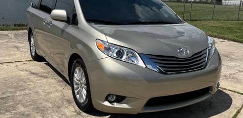 Toyota Sienna 2015