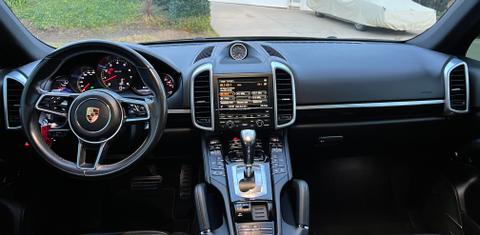 Porsche Cayenne 2016