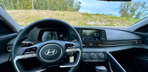 Hyundai Elantra 2024