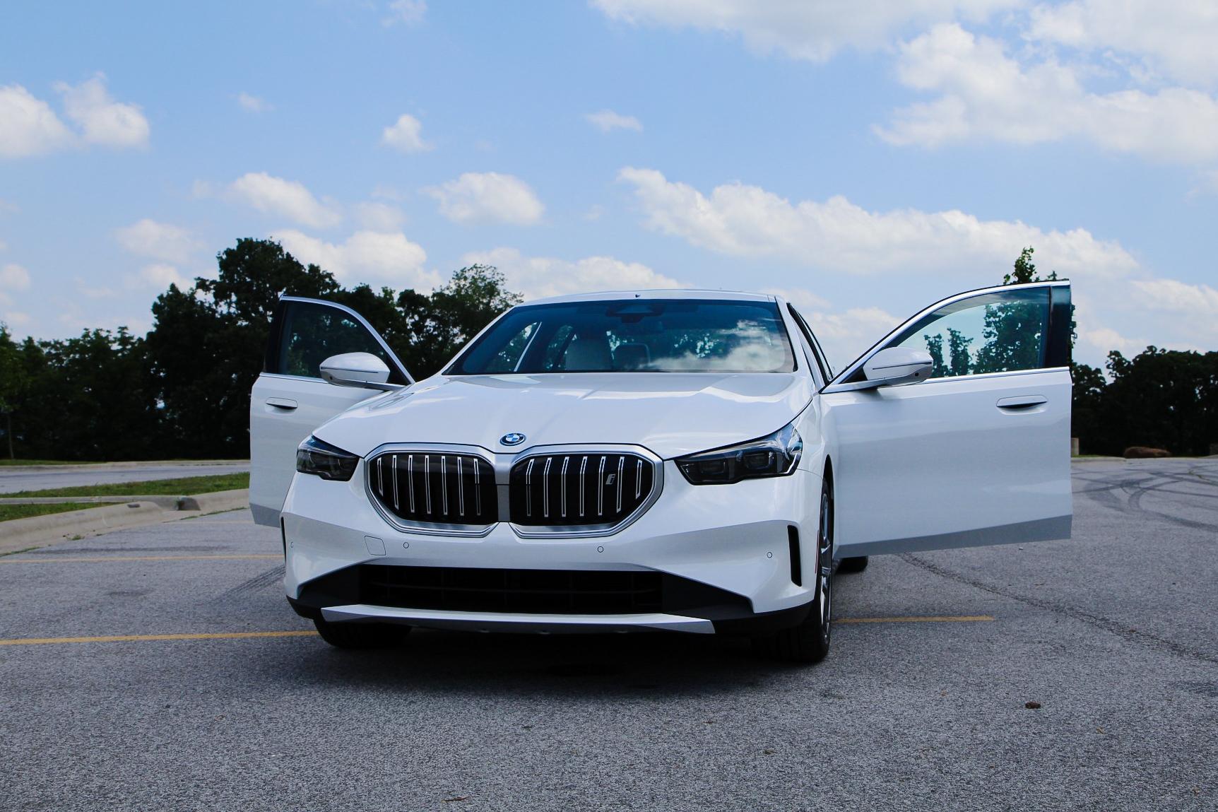 BMW i5 2026 in Farmington, AR