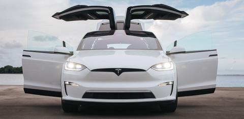 Tesla Model X 2025