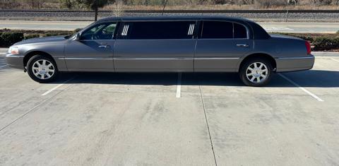 Lincoln Town Car 2011