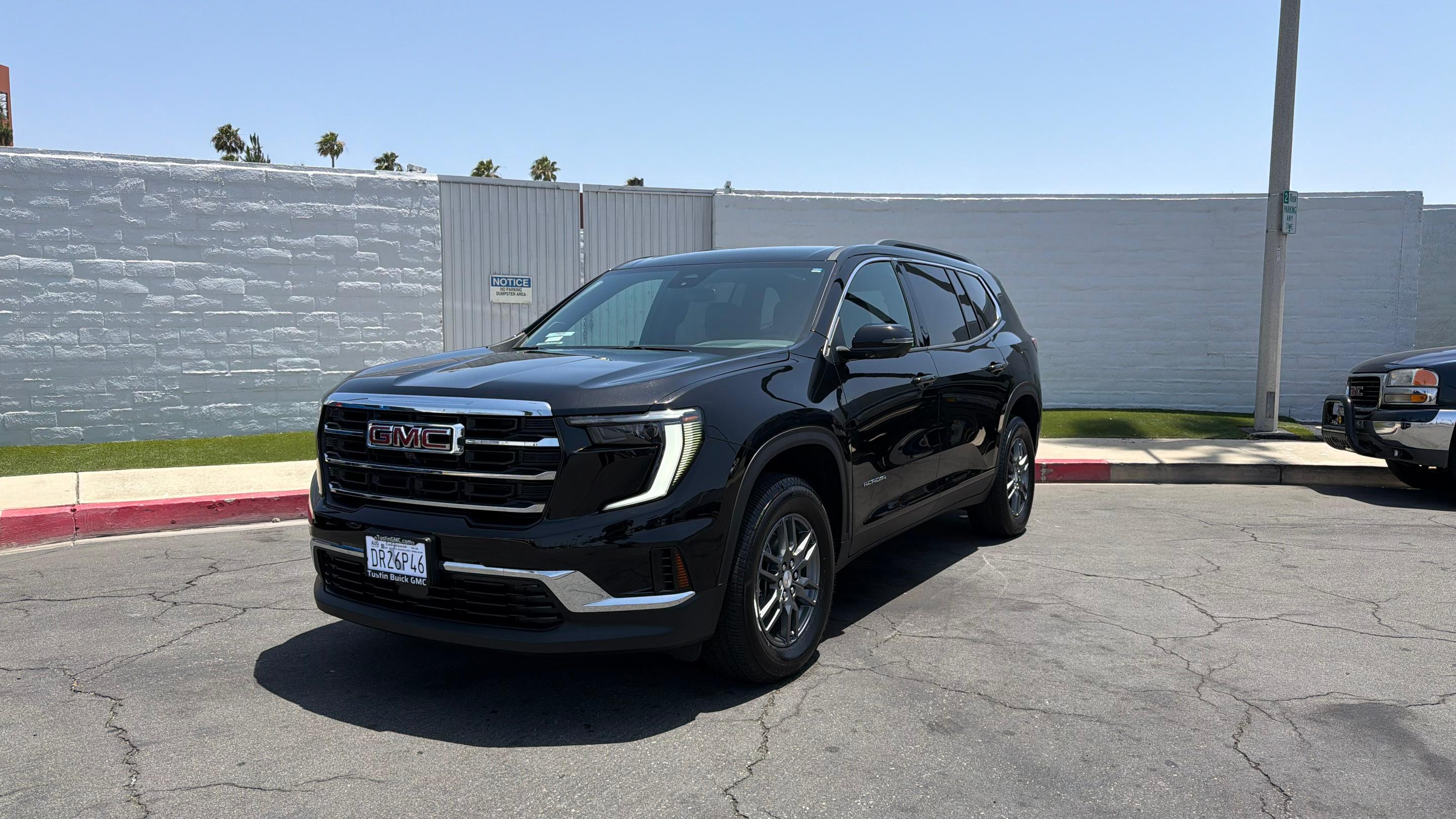 GMC Acadia 2025 in Tustin, CA