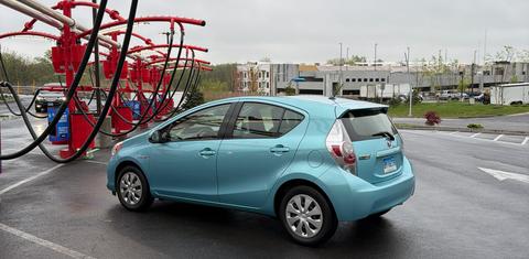 Toyota Prius c 2014