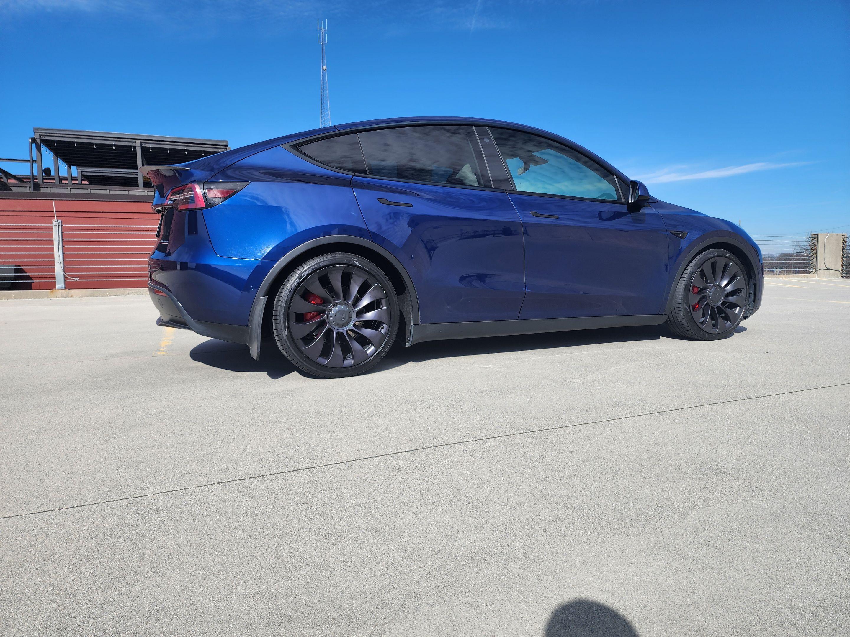 Tesla Model Y 2021 in 