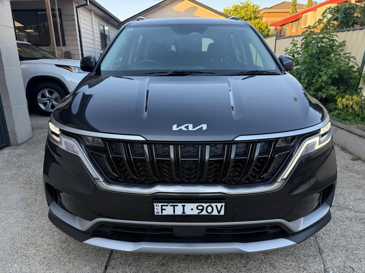 Kia CARNIVAL 2023 in Granville
