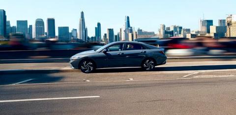 Hyundai Elantra 2025