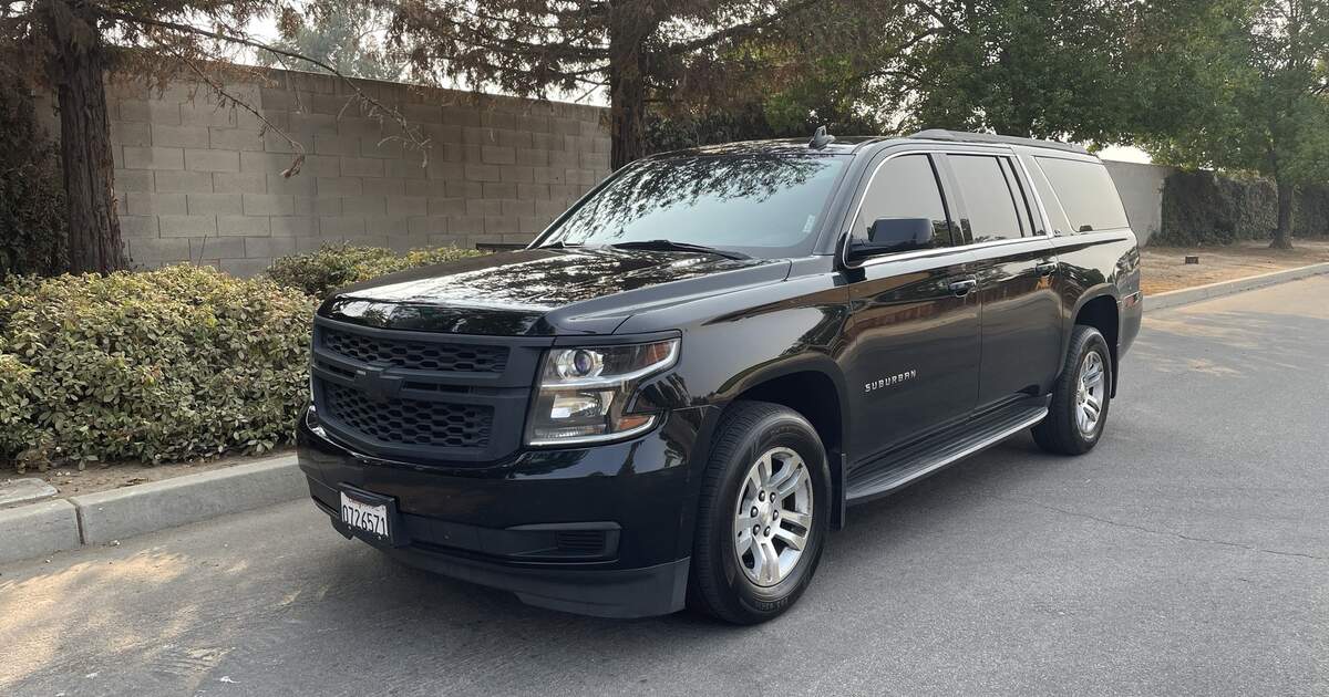 Chevrolet Suburban 2016 rental in Fresno, CA by Artak H. Turo