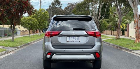 Mitsubishi OUTLANDER 2021
