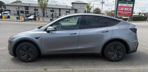 Tesla Model Y 2026