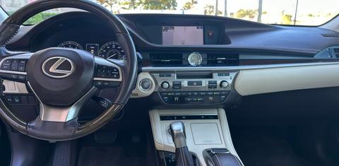 Lexus ES 2016