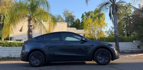 Tesla Model Y 2026