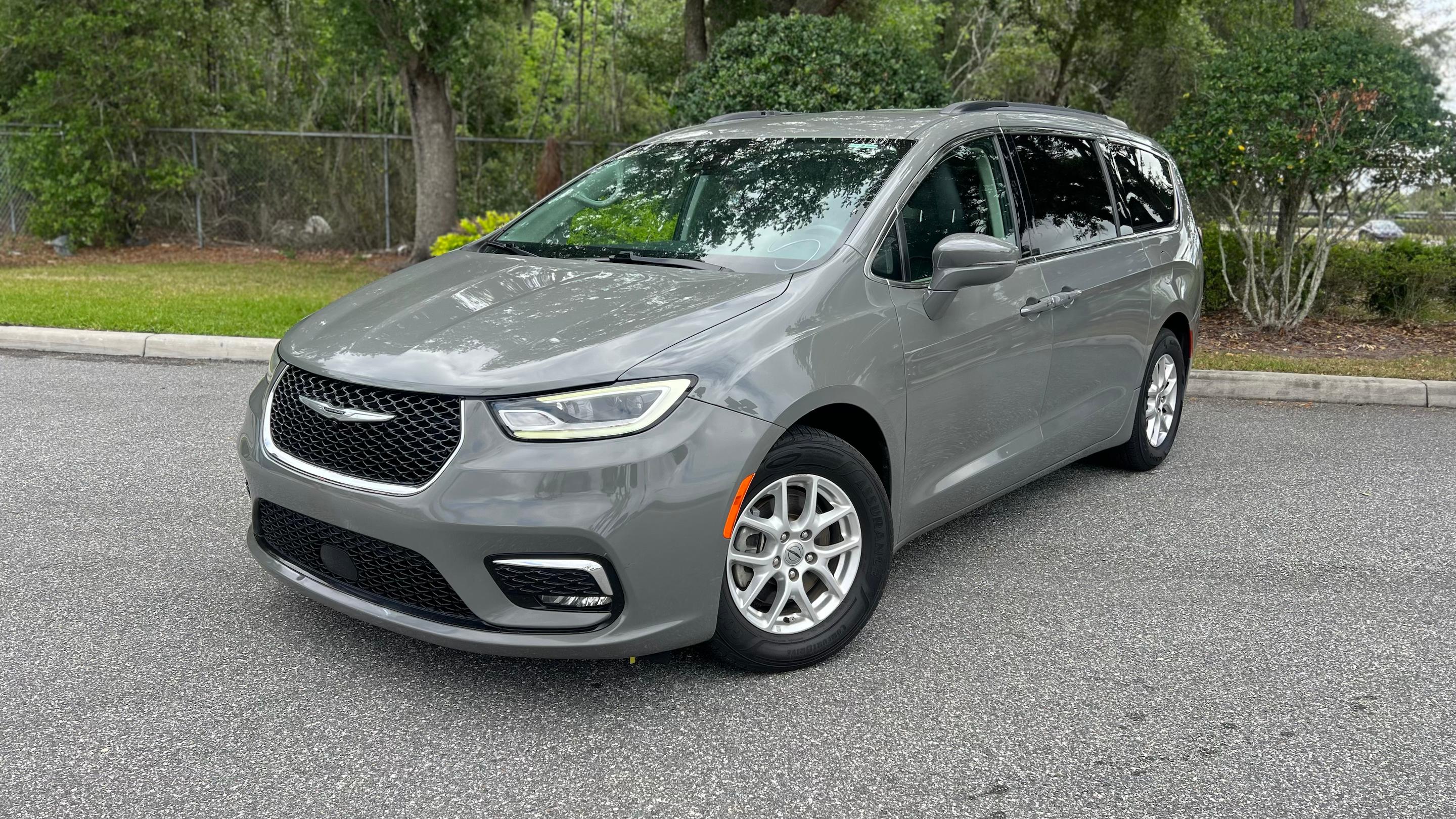 Chrysler Pacifica 2022 in 