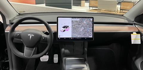 Tesla Model Y 2024