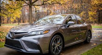 Toyota Camry 2023 — Car rental alternative in Parma, OH