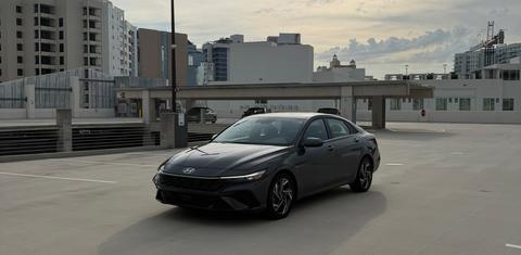 Hyundai Elantra 2025